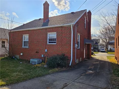 Exterior - 6710 Gilbert Ave, Parma, OH 44129 photo 7 of 8