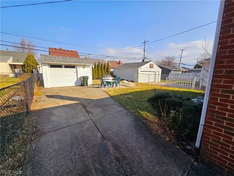 Exterior - 6710 Gilbert Ave, Parma, OH 44129 photo 6 of 8
