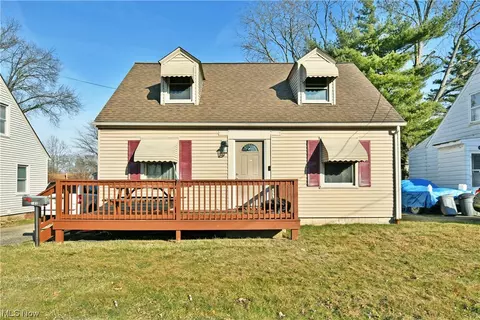 145 S Roanoke, Youngstown, OH 44515