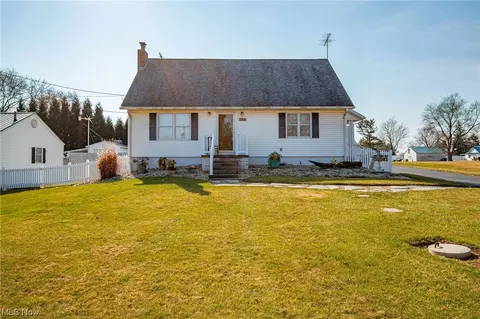 11122 Gladdis St SW, Massillon, OH 44647