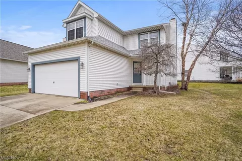 555 Hastings Ct, Akron, OH 44319