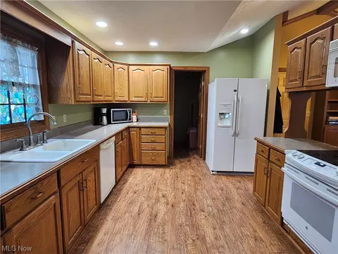 Kitchen - 67 Jody Dr, Dresden, OH 43821 photo 1 of 3