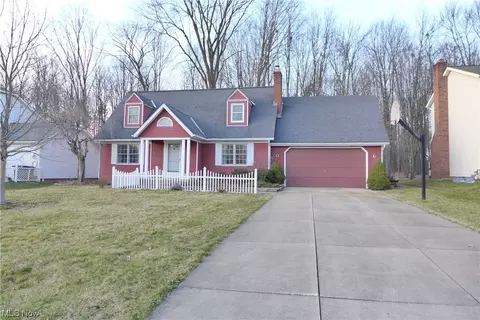 32305 Arthur Rd, Solon, OH 44139