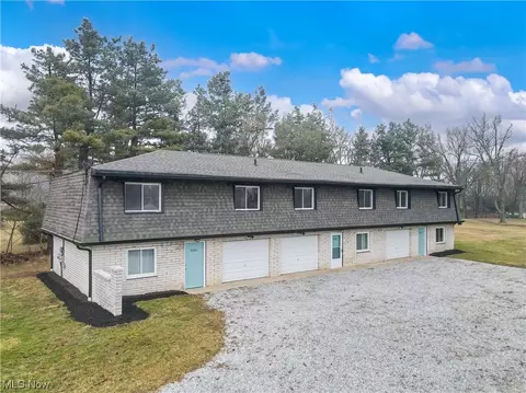 5043 Thursby Rd, North Canton, OH 44720