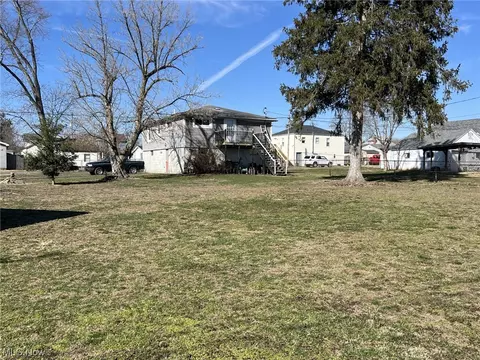 804 Pomeroy Pike, Belpre, OH 45714