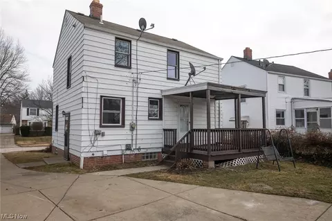 Exterior - 244 E 204th St, Euclid, OH 44123 photo 3 of 7