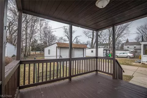 Exterior - 244 E 204th St, Euclid, OH 44123 photo 5 of 7