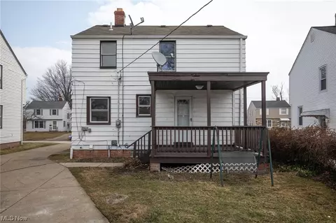 Exterior - 244 E 204th St, Euclid, OH 44123 photo 4 of 7