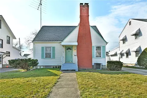 194 Hazelwood Ave SE, Warren, OH 44483