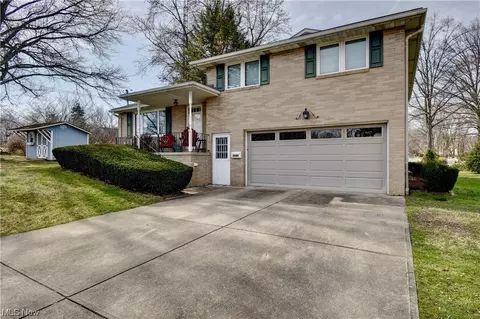 5245 Fleetwood NW, Canton, OH 44718