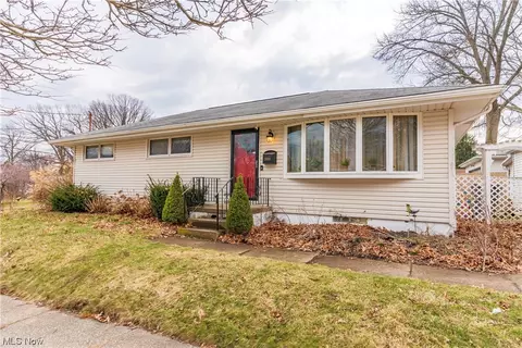 Exterior - 2000 Baker Ave, Akron, OH 44312 photo 2 of 5