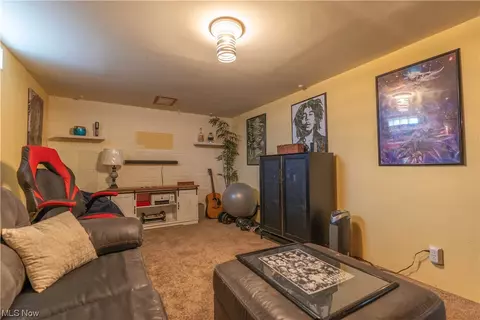Living - 2000 Baker Ave, Akron, OH 44312 photo 5 of 5
