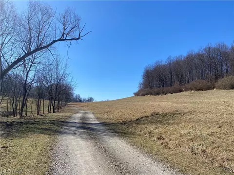 Egypt Road Ne, New Philadelphia, OH 44663