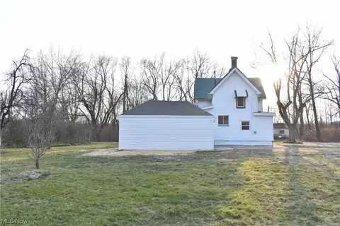 Exterior - 2806 Humphrey Ave, Ashtabula, OH 44004 photo 6 of 7