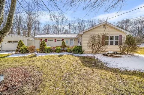 6882 Pymatuning Lake Rd, Andover, OH 44003