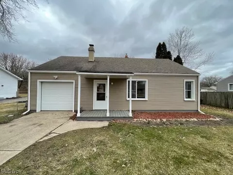 954 Lakewood Bch, Sheffield Lake, OH 44054