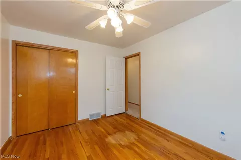 Bedroom - 1801 Ridgewick Dr, Wickliffe, OH 44092 photo 2 of 3