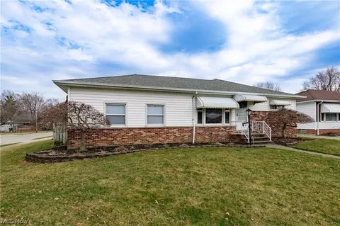 1801 Ridgewick Dr, Wickliffe, OH 44092