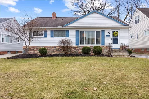 3115 Winthrop Dr, Parma, OH 44134