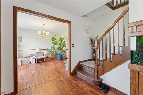 Entry Way - 2712 Gingertree Dr, Ashtabula, OH 44004 photo 3 of 4