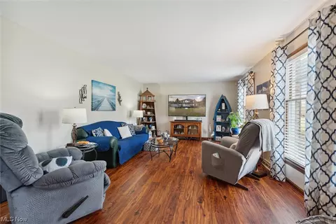 Living - 2712 Gingertree Dr, Ashtabula, OH 44004 photo 1 of 4