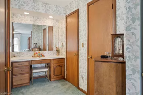 Bath - 2712 Gingertree Dr, Ashtabula, OH 44004 photo 3 of 4