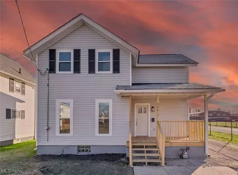394 Chestnut St, Conneaut, OH 44030