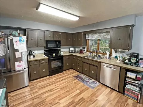 Kitchen - 100 E Circle Dr, Weirton, WV 26062 photo 1 of 1