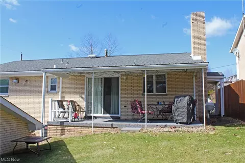 Exterior - 100 E Circle Dr, Weirton, WV 26062 photo 2 of 8