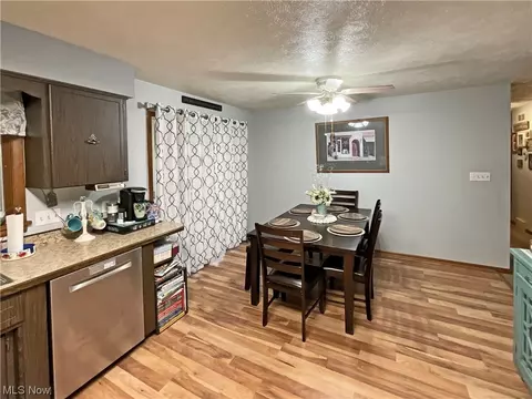 Dining - 100 E Circle Dr, Weirton, WV 26062 photo 2 of 3