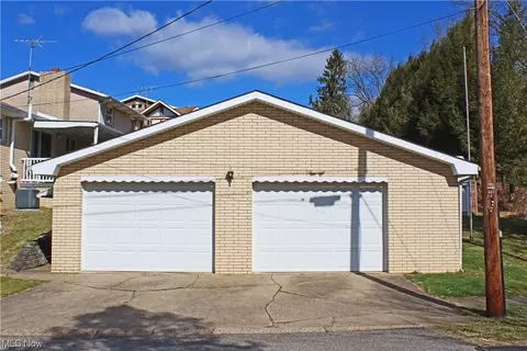 Exterior - 100 E Circle Dr, Weirton, WV 26062 photo 5 of 8