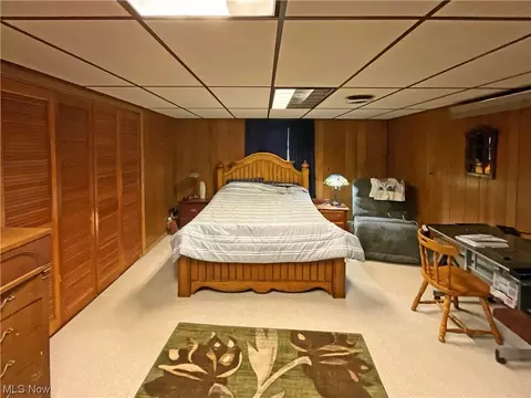 Bedroom - 100 E Circle Dr, Weirton, WV 26062 photo 6 of 6
