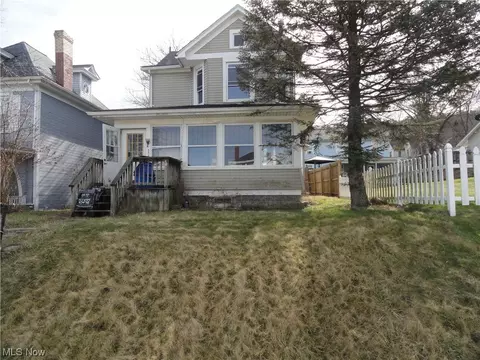 556 Louisiana Ave, Chester, WV 26034