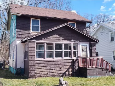 Exterior - 5924 Hillcrest Ave, Ashtabula, OH 44004 photo 3 of 4