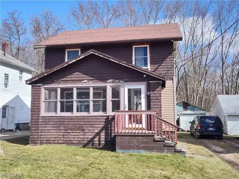Exterior - 5924 Hillcrest Ave, Ashtabula, OH 44004 photo 2 of 4