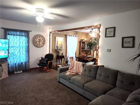 Living - 5924 Hillcrest Ave, Ashtabula, OH 44004 photo 11 of 12