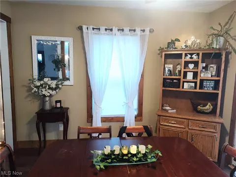 Dining - 5924 Hillcrest Ave, Ashtabula, OH 44004 photo 2 of 8