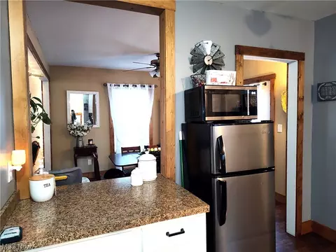 Kitchen - 5924 Hillcrest Ave, Ashtabula, OH 44004 photo 1 of 10