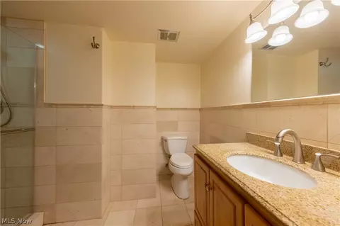 Bath - 6606 Copley Ave, Solon, OH 44139 photo 1 of 4