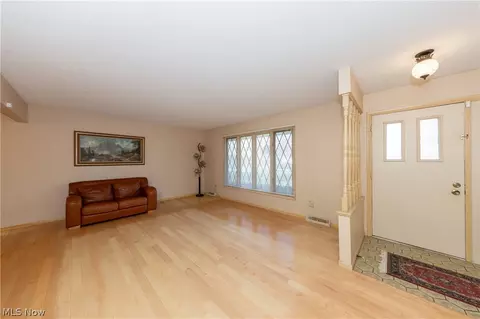 Living - 6606 Copley Ave, Solon, OH 44139 photo 1 of 4