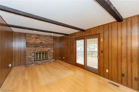 Living - 6606 Copley Ave, Solon, OH 44139 photo 3 of 4