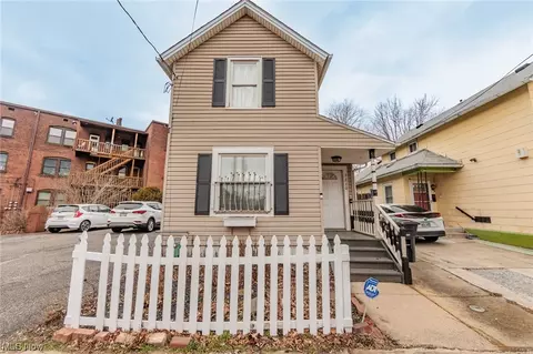 3210 Carroll Ave, Cleveland, OH 44113