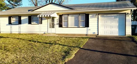 684 Laclede Ct, Youngstown, OH 44502