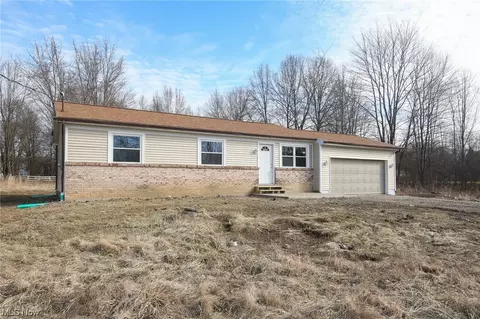 3640 Parkman Rd NW, Southington, OH 44470