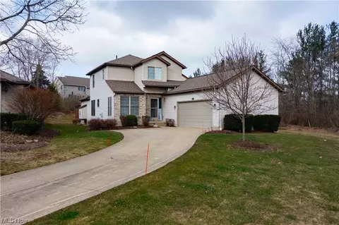 6222 Hollow Ln, Medina, OH 44256