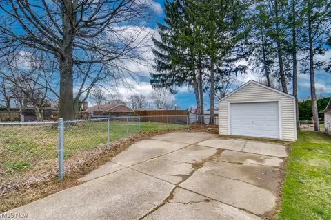 Exterior - 4316 7th NW, Canton, OH 44708 photo 5 of 5