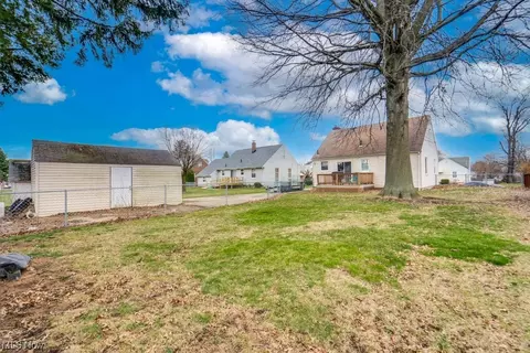 Exterior - 4316 7th NW, Canton, OH 44708 photo 4 of 5