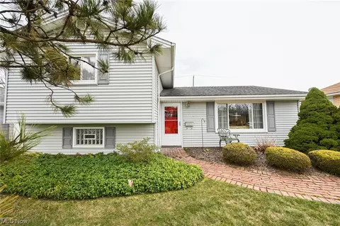 14836 Corridon Ave, Maple Heights, OH 44137