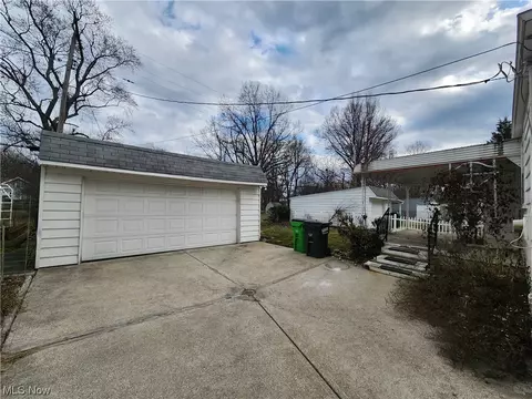 Exterior - 275 E 264th, Euclid, OH 44132 photo 3 of 8