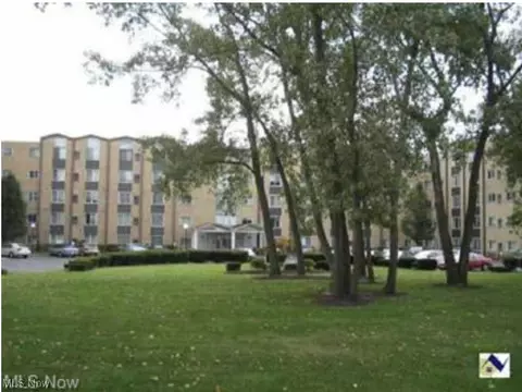 25735 Lorain #502, North Olmsted, OH 44070